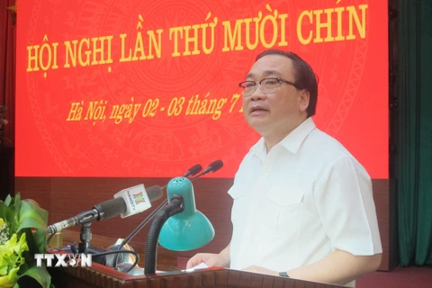 Ủy viên Bộ Chính trị, Bí thư Thành ủy Hà Nội Hoàng Trung Hải phát biểu tại hội nghị. (Ảnh: Nguyễn Thắng/TTXVN)