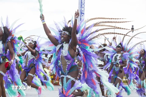 Vũ công biểu diễn tại Lễ hội hóa trang Caribbean Carnival Toronto, Canada, ngày 3/8/2019. (Ảnh: THX/TTXVN)