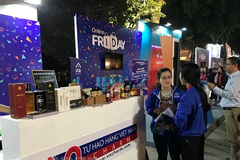 Ngày mua sắm trực tuyến - Online Friday 2018. (Ảnh: Đức Duy/Vietnam+)