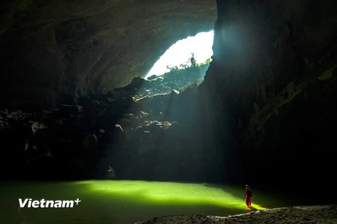 Vẻ đẹp kỳ ảo trong hang Én. (Nguồn: Oxalis Adventures/Vietnam+)