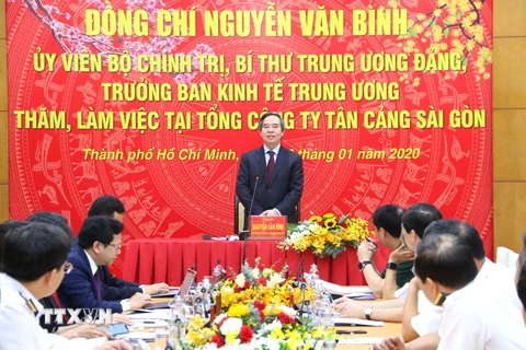 Trưởng Ban Kinh tế Trung ương Nguyễn Văn Bình phát biểu tại buổi làm việc với Tổng công ty Tân Cảng Sài Gòn. (Ảnh: Thanh Vũ/TTXVN)