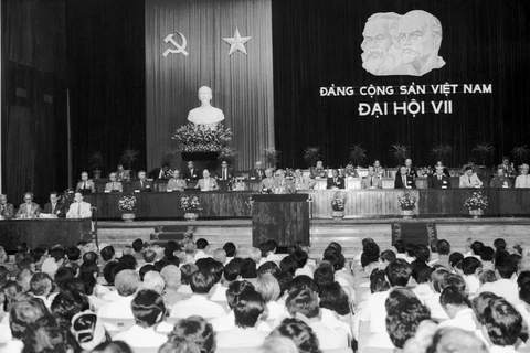 Chủ tịch Hồ Chí Minh phát biểu tại Đại hội III của Đảng. (Ảnh: TTXVN)