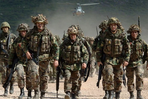 Binh sỹ NATO trong một cuộc tập trận. (Nguồn: worldbulletin.net)