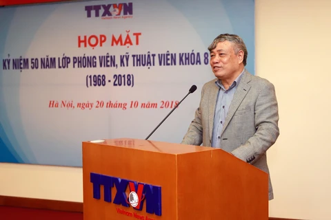 1- Ông Trần Mai Hưởng, nguyên Tổng Giám đốc TTXVN phát biểu tại buổi họp mặt kỷ niệm 50 năm lớp phóng viên, kỹ thuật viên khóa 8 (1968-2018). (Ảnh: Quang Quyết/TTXVN)