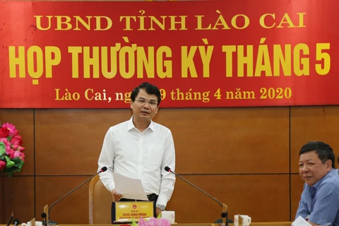 Chủ tịch Ủy ban Nhân dân tỉnh Lào Cai Đặng Xuân Phong phát biểu chỉ đạo tại phiên họp. (Nguồn: laocai.gov.vn)