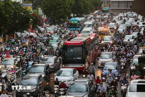 Đường Thành Xuân-Nguyễn Trãi là một trong những điểm đen ùn tắc giao thông lâu nay của Hà Nội (ảnh chụp lúc 18h30). (Ảnh: Thành Đạt/TTXVN)