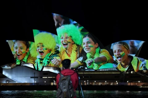 Nhà hát con sò Sydney với những hình ảnh cổ vũ vai trò chủ nhà giải bóng đá nữ thế giơi 2023. (Nguồn: EPA)