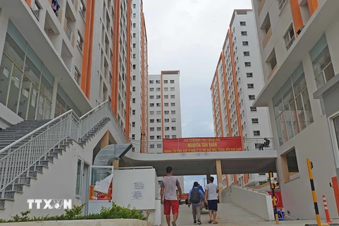 Khu nhà ở xã hội của công ty Hoàng Quân tại thành phố Nha Trang liên tục thất hẹn bàn giao trong nhiều năm và làm khó khách hàng khi bàn giao căn hộ. (Ảnh: Nguyễn Dũng/TTXVN)