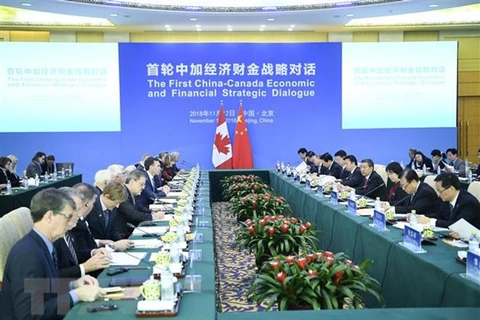 Các đại biểu tham gia vòng Đối thoại chiến lược tài chính và kinh tế Trung Quốc-Canada ở Bắc Kinh, Trung Quốc, ngày 12/11/2018. (Ảnh: THX/TTXVN)