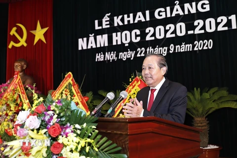 Phó Thủ tướng Thường trực Trương Hoà Bình phát biểu tại Lễ khai giảng Học viện Quốc phòng. (Ảnh: Dương Giang/TTXVN)