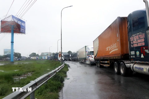 Hà Tĩnh khẩn trương thông xe, giải phóng ách tắc trên tuyến Quốc lộ 1A