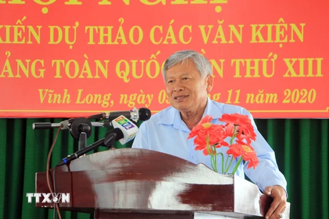 Chủ tịch Ủy ban Mặt trận Tổ quốc Việt Nam tỉnh Vĩnh Long Lê Quang Đạo phát biểu tại hội nghị. (Ảnh: Phạm Minh Tuấn/TTXVN)