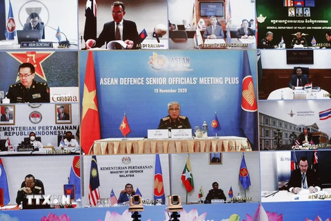 Thượng tướng Nguyễn Chí Vịnh, Thứ trưởng Bộ Quốc phòng, Trưởng ADSOM+ Việt Nam chủ trì hội nghị theo hình thức trực tuyến. (Ảnh: Dương Giang/TTXVN)