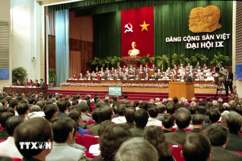 Đại hội đại biểu toàn quốc Đảng Cộng sản Việt Nam lần thứ IX (19 -22/4/2001), tại Hà Nội. (Ảnh: TTXVN)