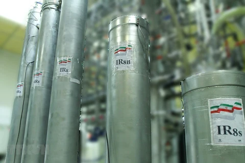 Bên trong cơ sở hạt nhân Natanz, cách thủ đô Tehran của Iran 300km về phía Nam. (Ảnh: AFP/TTXVN)