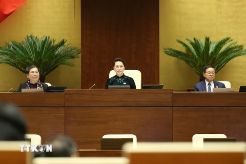 Chủ tịch Quốc hội Nguyễn Thị Kim Ngân và các Phó Chủ tịch Quốc hội tại phiên họp chiều 30/3. (Ảnh: Dương Giang/TTXVN)