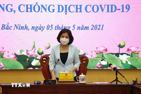 Chủ tịch UBND tỉnh Bắc Ninh Nguyễn Hương Giang phát biểu tại hội nghị. (Ảnh: Thái Hùng/TTXVN)