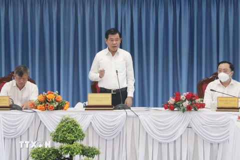 Bí thư Tỉnh ủy Đồng Nai Nguyễn Hồng Lĩnh phát biểu tại cuộc họp. (Ảnh: Công Phong/TTXVN)
