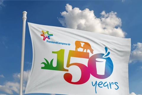 Lá cờ kỷ niệm 150 năm của Tập đoàn FrieslandCampina chính thức được giương cao, đánh dấu 1,5 thế kỷ Tập đoàn đồng hành cùng thế giới