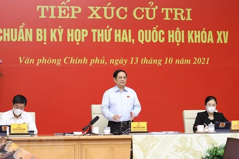 Thủ tướng phát biểu tại buổi tiếp xúc cử tri thành phố Cần Thơ theo hình thức trực tuyến. (Ảnh: Dương Giang/TTXVN) 