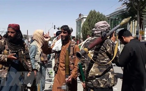 Các tay súng Taliban tại thành phố Ghazni, Afghanistan, ngày 12/8/2021. (Ảnh: THX/TTXVN) 