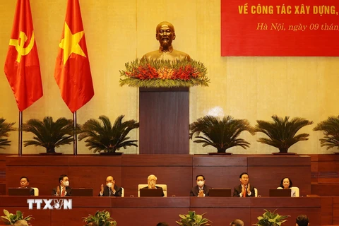 Tổng Bí thư Nguyễn Phú Trọng cùng các đồng chí lãnh đạo Đảng, Nhà nước chủ trì hội nghị. (Ảnh: Trí Dũng/TTXVN) 