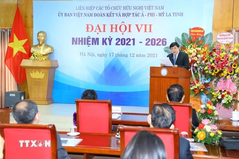 Chủ tịch Ủy ban Việt Nam Đoàn kết và Hợp tác Á-Phi-Mỹ La tinh Nguyễn Thế Kỷ phát biểu nhận nhiệm vụ. (Ảnh: Văn Điệp/TTXVN)