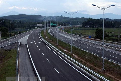 Tuyến cao tốc Nội Bài-Lào Cai. (Ảnh: Huy Hùng/TTXVN)