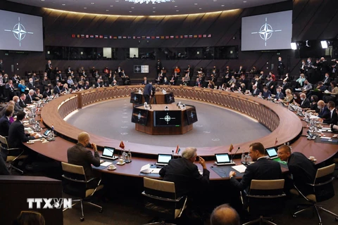 Bộ trưởng Ngoại giao các nước thuộc Tổ chức Hiệp ước Bắc Đại Tây Dương (NATO) tại cuộc họp về tình hình Ukraine ở Brussels, Bỉ, ngày 4/3/2022. (Ảnh: AFP/TTXVN)