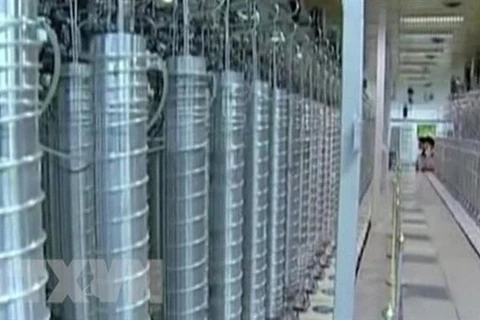 Các máy ly tâm bên trong cơ sở hạt nhân Natanz ở miền Trung Iran. (Nguồn: IRNA/TTXVN) 