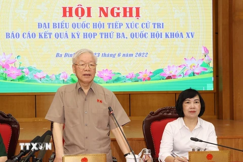 Tổng Bí thư Nguyễn Phú Trọng phát biểu tại buổi tiếp xúc cử tri ở quận Ba Đình. (Ảnh: Trí Dũng/TTXVN)