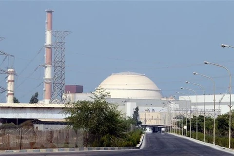 Quang cảnh bên ngoài cơ sở hạt nhân Bushehr ở Iran. (Ảnh: AFP/TTXVN)