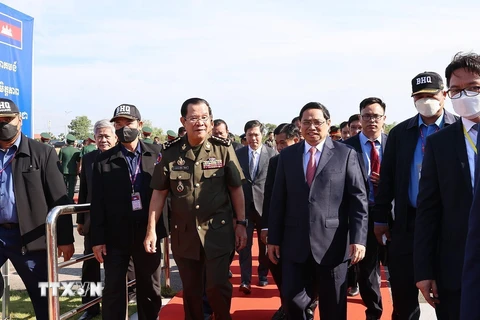 Thủ tướng Phạm Minh Chính đón Thủ tướng Campuchia Samdech Techo Hun Sen sang thăm điểm dừng chân trong hành trình cứu nước tại Khu vực X16. Đây là hoạt động trong Chương trình Lễ kỷ niệm 45 năm Con đường tiến tới đánh đổ chế độ diệt chủng Pol Pot của Thủ 