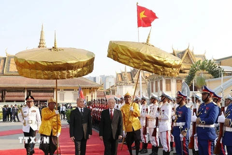 Quốc vương Campuchia Norodom Sihamoni chủ trì lễ đón Tổng Bí thư, Chủ tịch nước Nguyễn Phú Trọng thăm cấp Nhà nước Vương quốc Campuchia trong 2 ngày 25-26/2/2019. (Ảnh: Trí Dũng/TTXVN