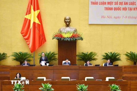 Phó Chủ tịch Thường trực Quốc hội Trần Thanh Mẫn điều hành nội dung làm việc. (Ảnh: Minh Đức/TTXVN)