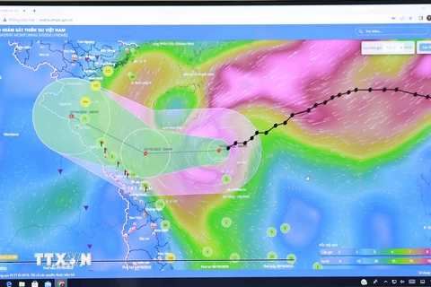 Sơ đồ đường đi của bão số 6 qua hình ảnh vệ tinh. (Ảnh: Vũ Sinh/TTXVN)