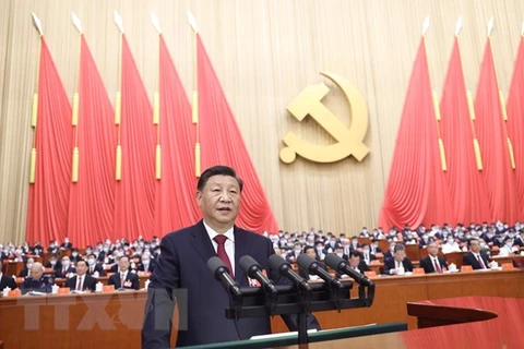 Tổng Bí thư Ban Chấp hành Trung ương Đảng Cộng sản Trung Quốc Tập Cận Bình trình bày báo cáo chính trị tại Đại hội Đại biểu Toàn quốc lần thứ XX Đảng Cộng sản Trung Quốc ở Bắc Kinh, ngày 16/10/2022. (Ảnh: THX/TTXVN) 