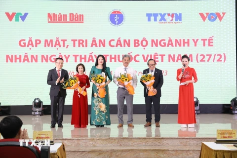 Hình ảnh từ chương trình gặp mặt, tri ân các cán bộ ngành y tế 