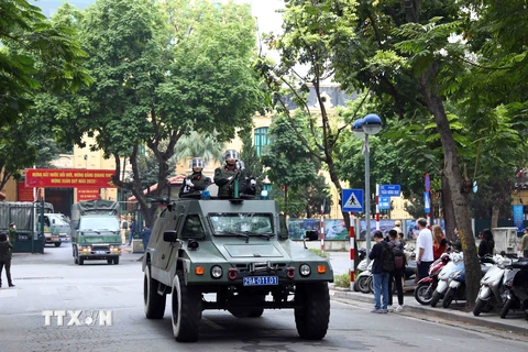 Công an thành phố Hà Nội ra quân bảo vệ Tết Nguyên đán Quý Mão 2023 trên địa bàn thành phố. (Ảnh: Phạm Kiên/TTXVN)