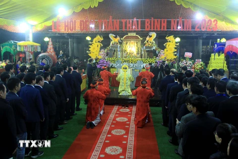 Lễ bái yết tại lễ hội đền Trần ở Thái Bình năm 2023. (Ảnh: Thế Duyệt/TTXVN) 