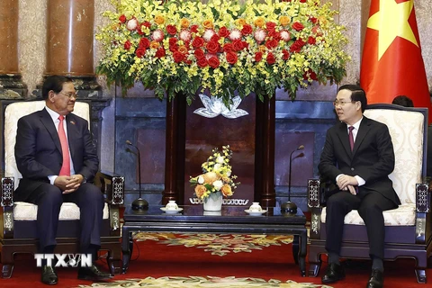 Chủ tịch nước Võ Văn Thưởng tiếp Phó Thủ tướng, Bộ trưởng Bộ Nội vụ Campuchia Samdech Krolahom Sar Kheng. (Ảnh: Thống Nhất/TTXVN) 
