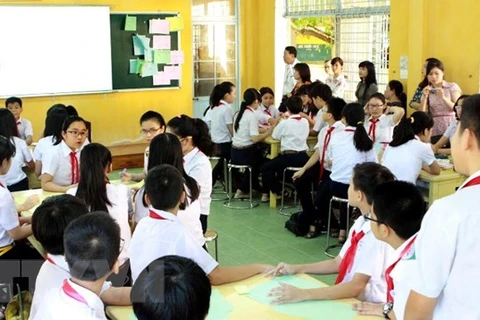 Lớp học với mô hình chăm sóc sức khỏe sinh sản vị thành niên tại thành phố Đà Nẵng. (Nguồn: TTXVN)