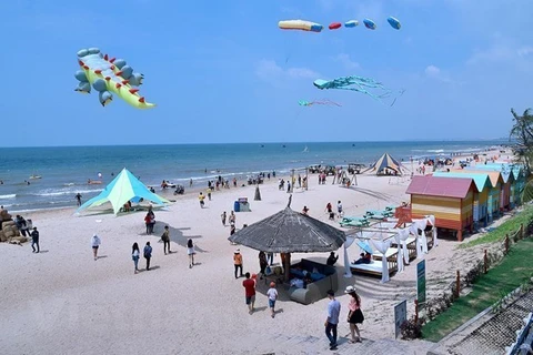Bãi biển ở Bình Thuận. (Ảnh: Hồng Hiếu/Vietnam+) 