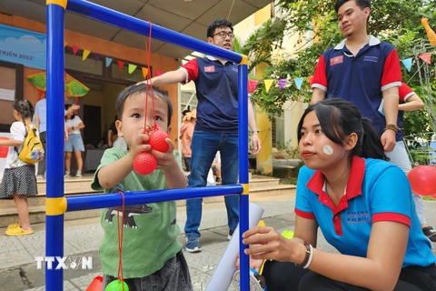 Ngày hội tạo nên sân chơi bổ ích giúp các em có khuyết tật trí tuệ, khuyết tật phát triển được thể hiện và phát huy tối đa khả năng của mình. (Ảnh: Mai Trang/TTXVN)