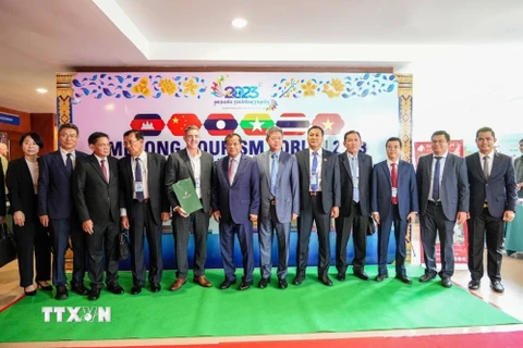 Đại diện các quốc gia tham dự Diễn đàn Du lịch Mekong năm 2023. (Nguồn: AKP/TTXVN)