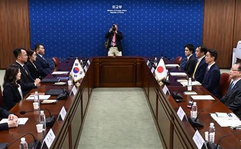 Một cuộc hội đàm giữa các quan chức ngoại giao, quốc phòng của Hàn Quốc và Nhật Bản ở Seoul, ngày 17/4/2023. (Ảnh: Yonhap/TTXVN) 