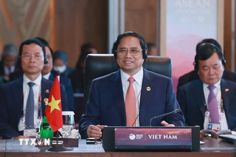 Thủ tướng Phạm Minh Chính phát biểu tại Phiên toàn thể Hội nghị Cấp cao ASEAN lần thứ 42. (Ảnh: Dương Giang/TTXVN) 