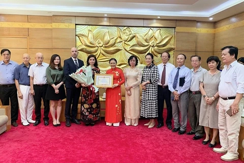Đại biểu tham dự buổi lễ trao tặng Kỷ niệm chương cho Đại sứ Bulgaria tại Việt Nam. (Nguồn: Báo Quốc tế)