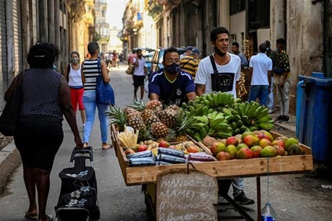 Một tuyến phố ở thủ đô La Habana của Cuba. (Ảnh: AFP/TTXVN)