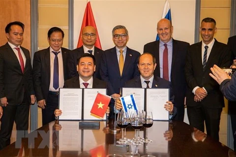 Lễ ký tuyên bố kết thúc đàm phán Hiệp định Thương mại Tự do Việt Nam-Israel (VIFTA) ngày 2/4/2023. (Ảnh: Vũ Hội/TTXVN) 